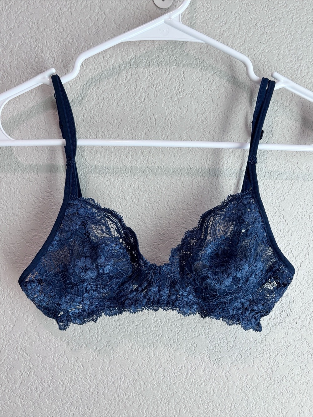 La Perla Italian Luxury Chic Navy Blue Floral Lace Wireless Bra Women’s Size 32